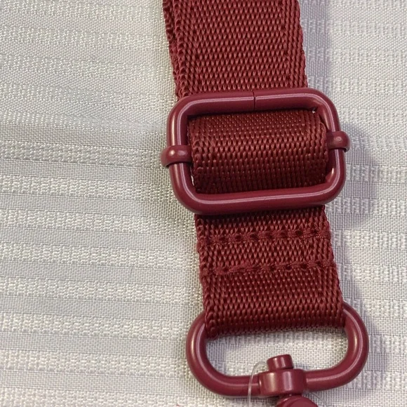 Sephora x Dagne Dover Mara Phone Sling Crossbody Bag burgundy color. NEW - Picture 6 of 9